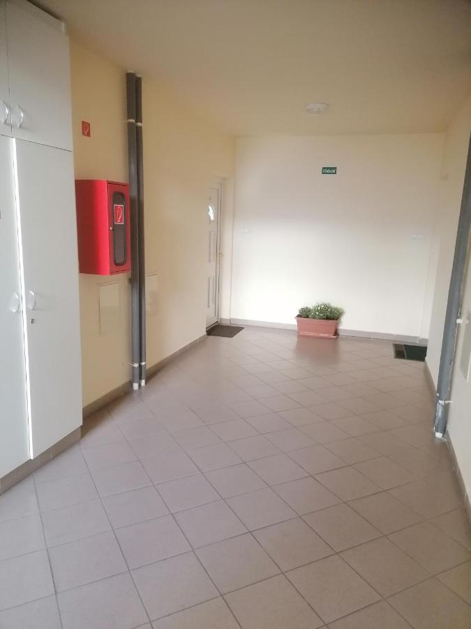 Appartement Szabo Laszlo Apartman à Hajdúszoboszló Extérieur photo